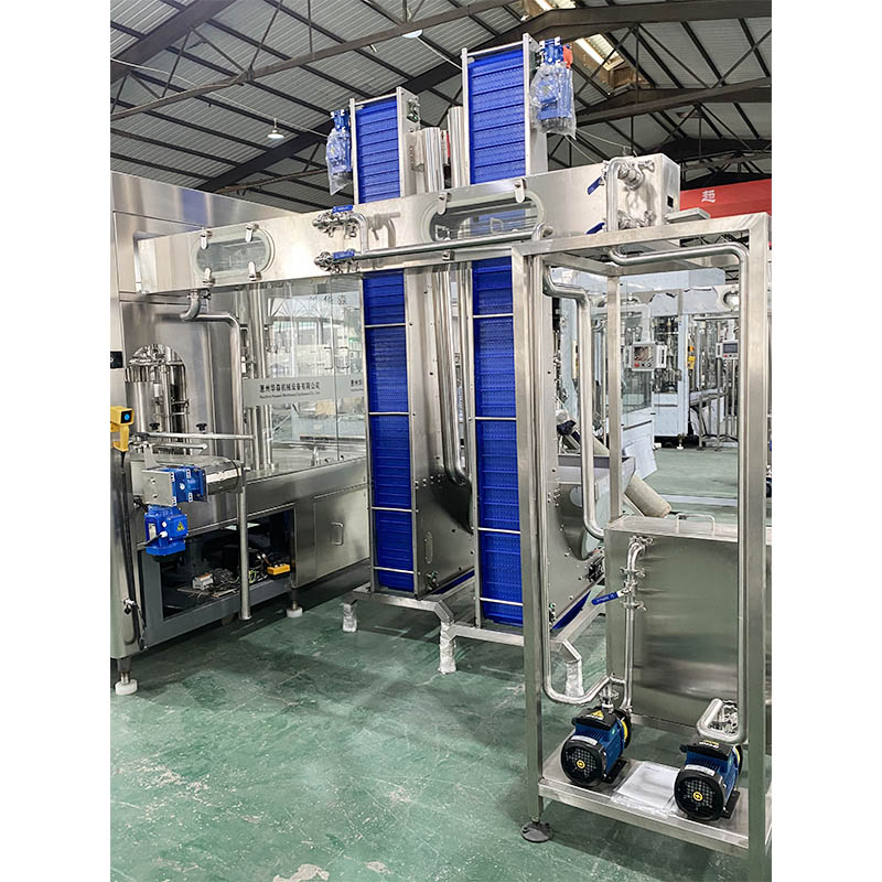 How can a liquid filling machine for food processing precisely control the filling volume error of liquids with different viscosities?